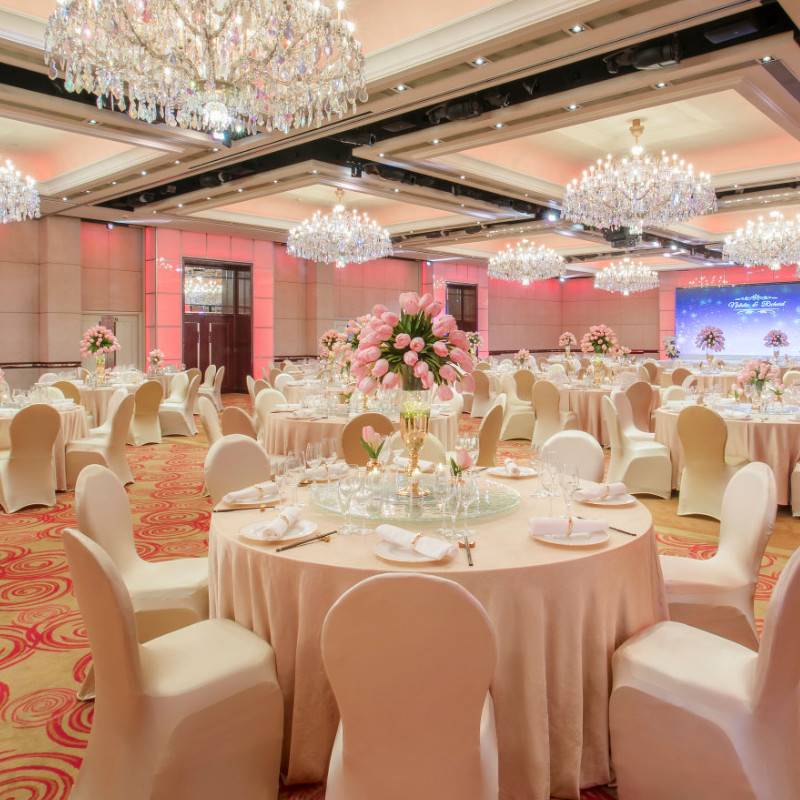 Ballroom with lighten theme